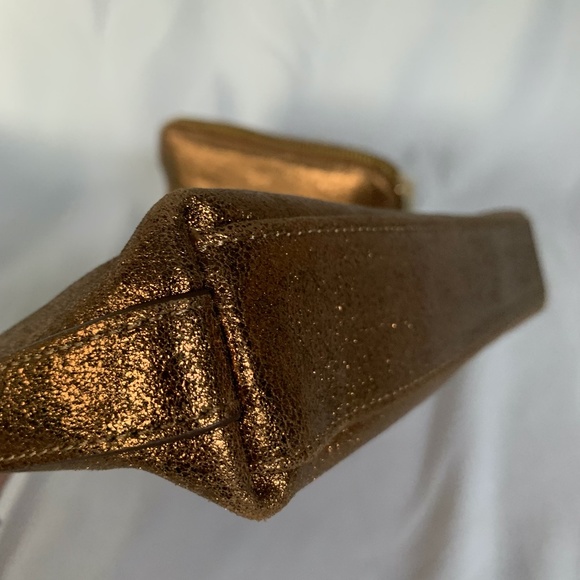 NWOT! India Hicks Bronze Insider Bag - Picture 8 of 9